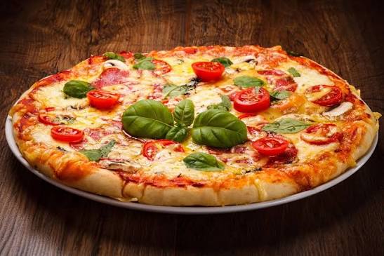 Queen Margarita pizza