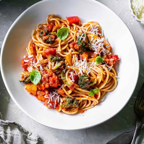 Spaghetti With vege sauce
